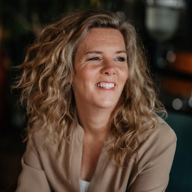 Pasfoto Linda Bovendorp
